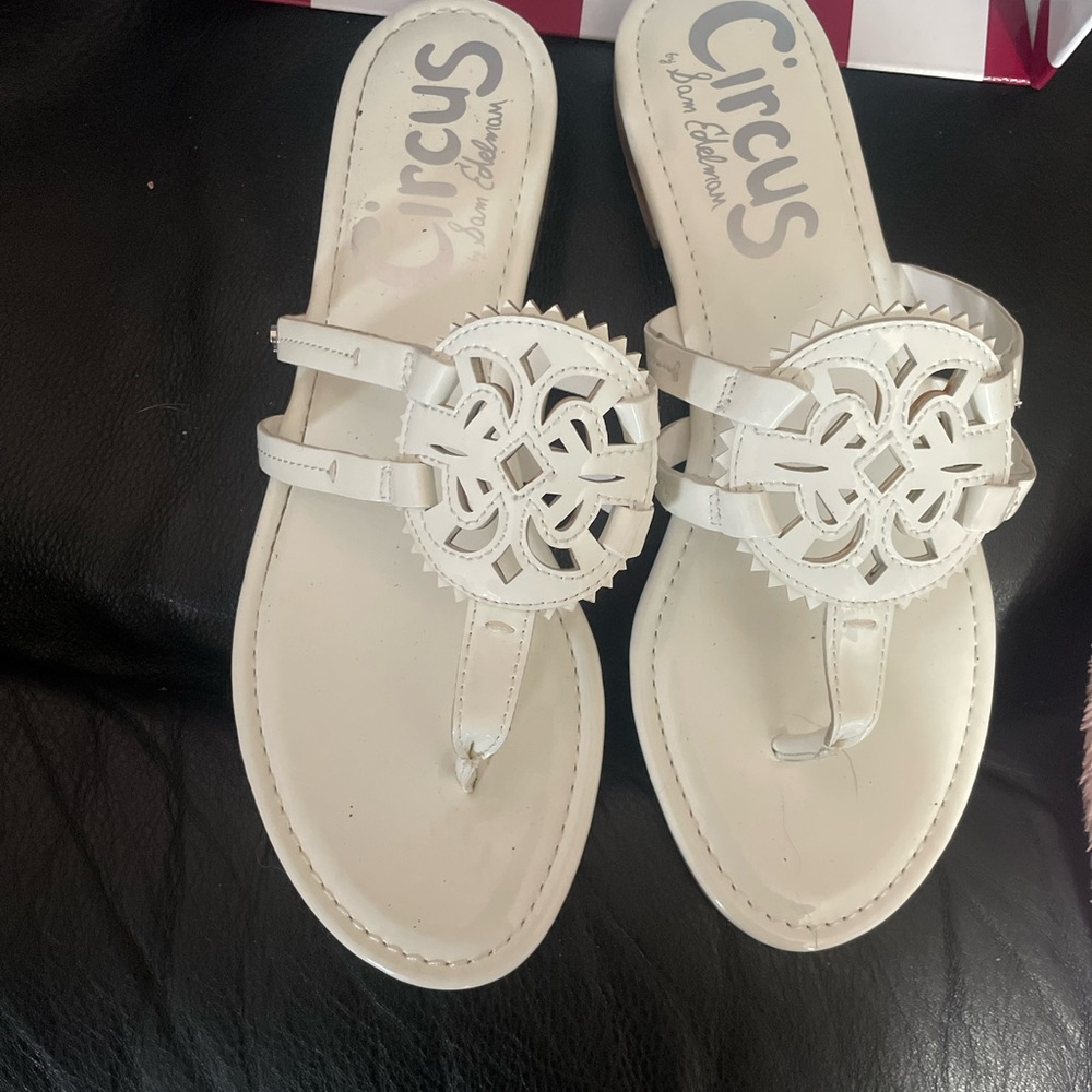 BRAND NEW - Circus by Sam Edelman White Sandals with Classic Design